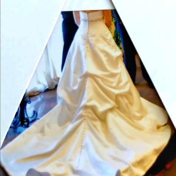 Duchesse Satin Wedding Dress - Picture 4 of 5